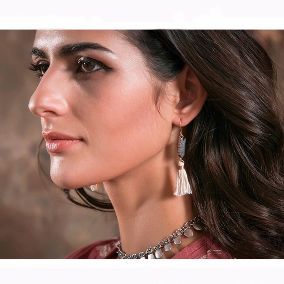 Natural Ore Chevron Arrow Tassel Gold Earrings - Picture 4 of 9